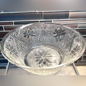 Vtg Indiana Glass Sandwich Glass Tiara Clear Bowl EUC